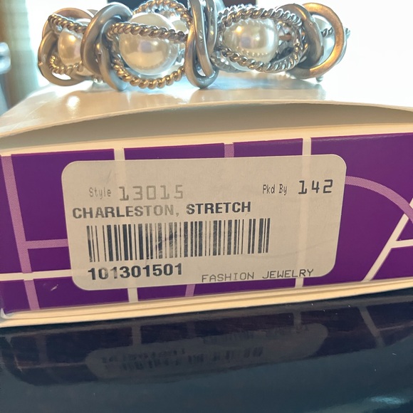 LIA SOPHIA MATCHING NECKLACE AND BRACELET SET - Picture 10 of 11